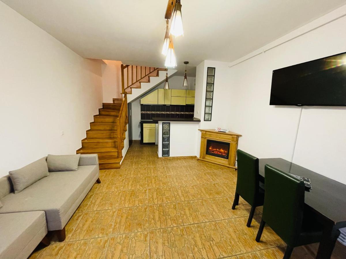 Casa Cu Balcon Apartamento Braşov Exterior foto