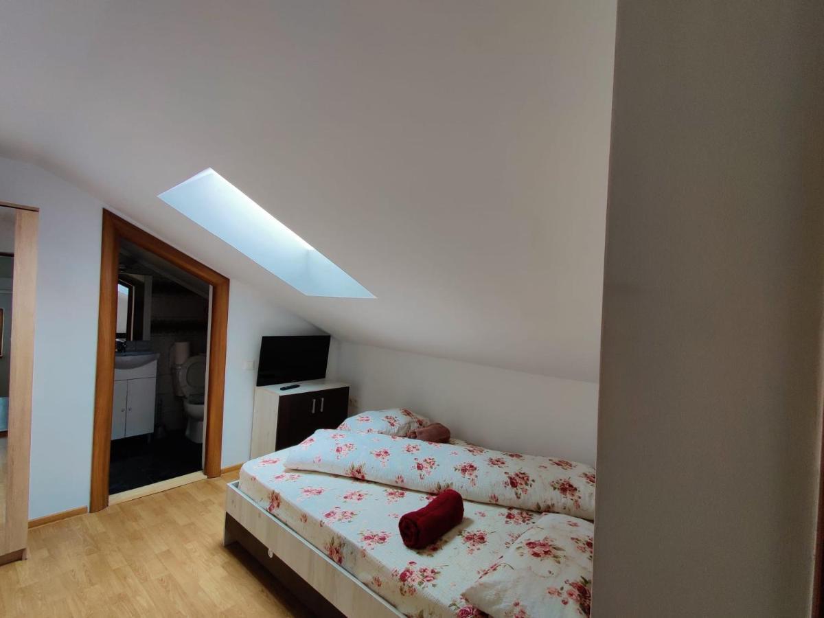 Casa Cu Balcon Apartamento Braşov Exterior foto